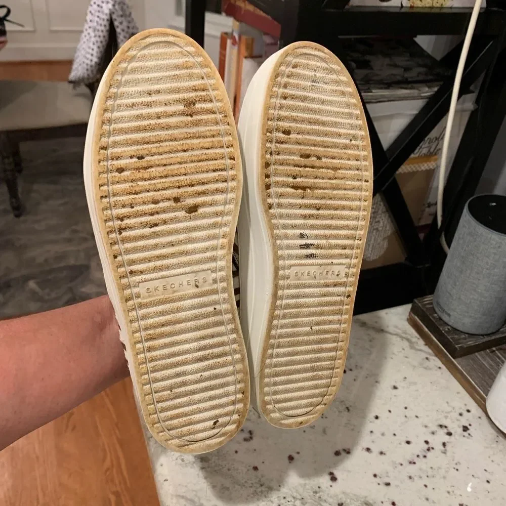Sketchers Rise Fit Giraffe Slip On Sneakers sz 8.5